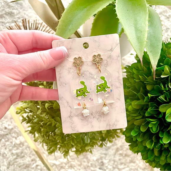 Pascal Acrylic Dangle Earrings - Picture 3 of 4